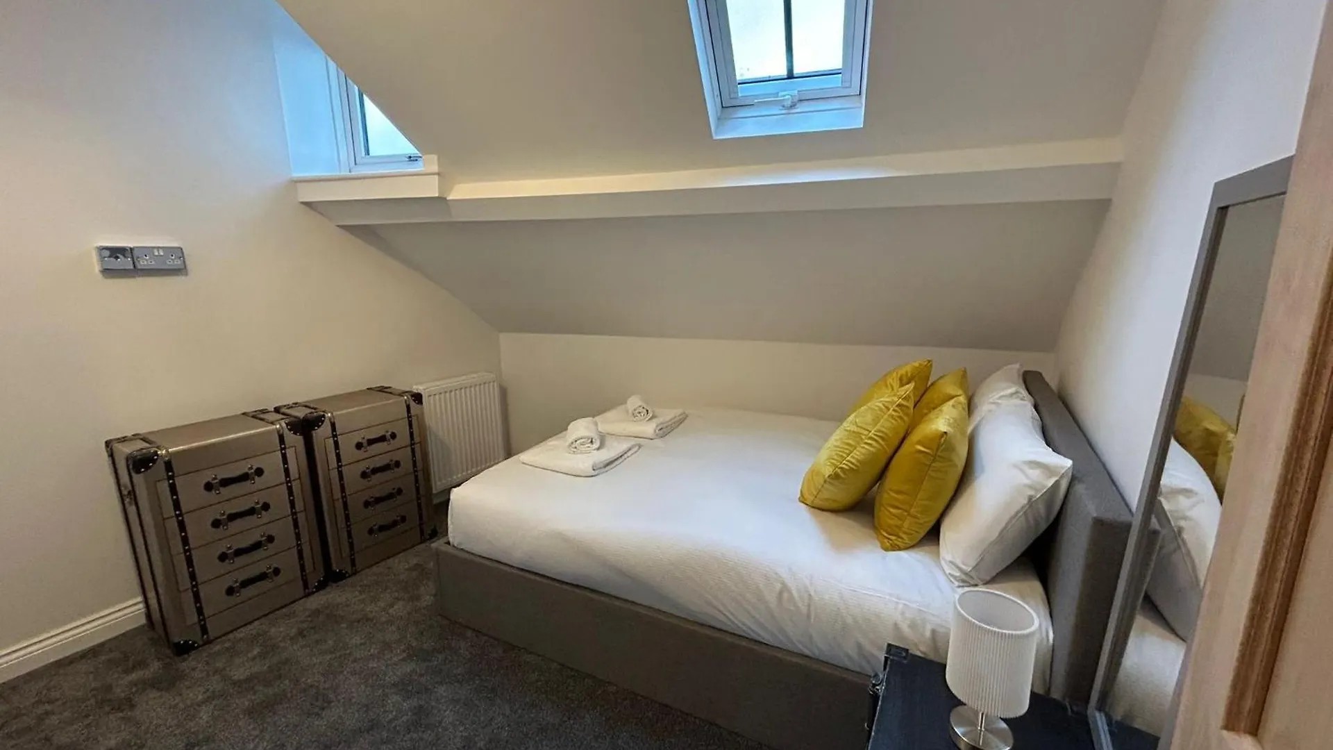 Luxury 2 Bed Apartment With City Wall Views Йорк Великобритания